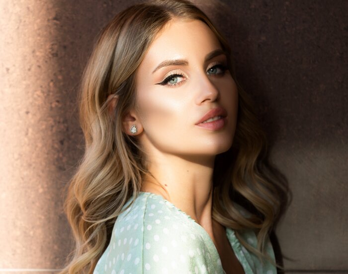 Southlake plastic surgery model with brown hair